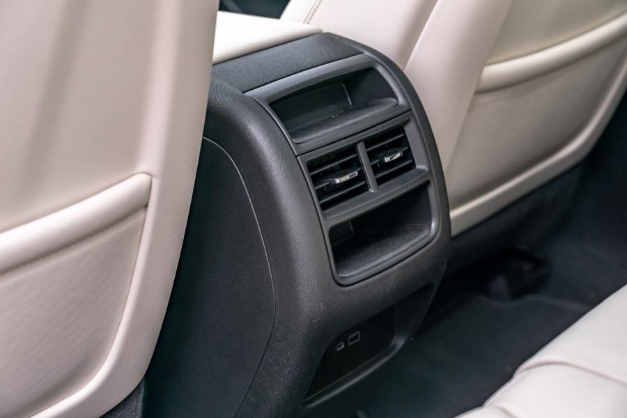 Детали интерьера Cadillac XT5 Sport 2019 года  (NA) (фото 29 из 42)